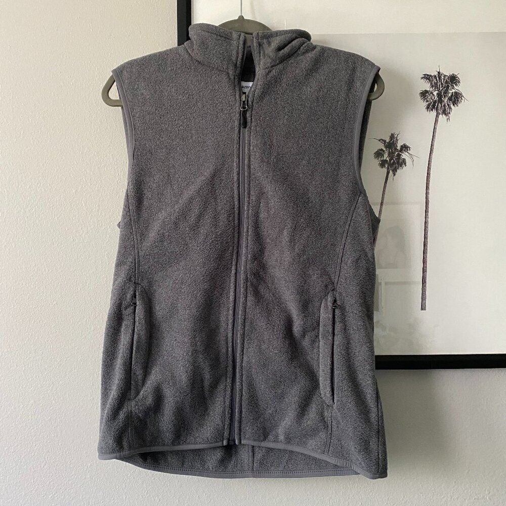 Amazon Essentials | NWT Men's Full-Zip Polar Fleece Vest Gray Size Small - Picture 2 of 8